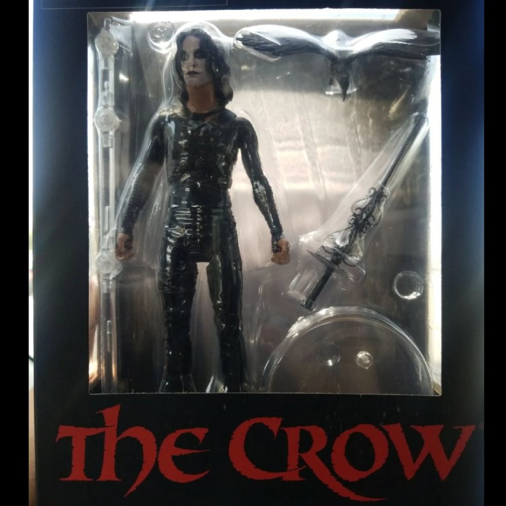 The Crow movie collectors Diamond Select Deluxe Figure